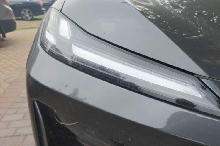 Used Deepal S07 2026 Model 550Ultra Huawei Qiankun ADS SE Edition Right Front Headlight