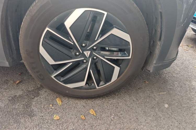 Used Deepal S07 2026 Model 550Max Huawei Qiankun ADS SE Edition Right Front Wheel Hub