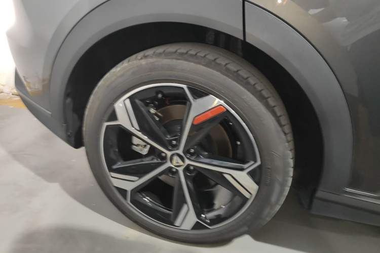Used Deepal S07 2026 Model, 630 Ultra Huawei Qiankun Laser Version Right Rear Wheel Hub