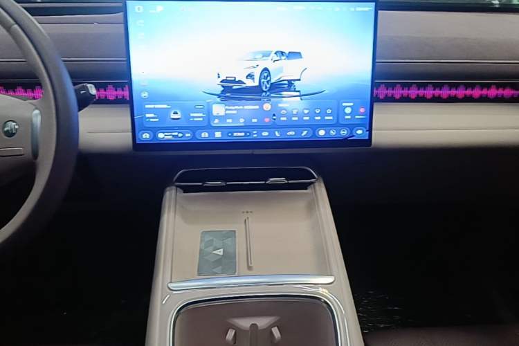 Used Deepal S07 2026 230Ultra with Huawei Qiankun ADS SE Edition Audio And AC Panel