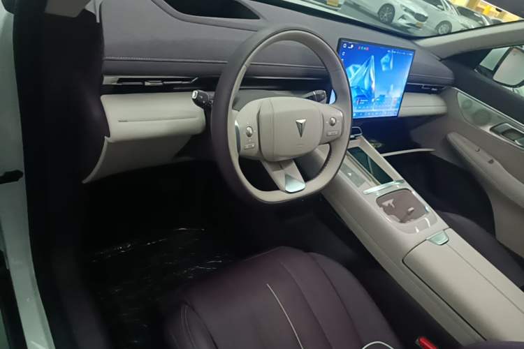 Used Deepal S07 2026 230Ultra with Huawei Qiankun ADS SE Edition Center Console