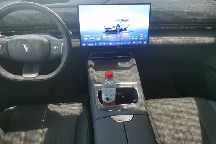 Used Deepal S07 2026 Model 550Ultra Huawei Qiankun ADS SE Edition Center Console