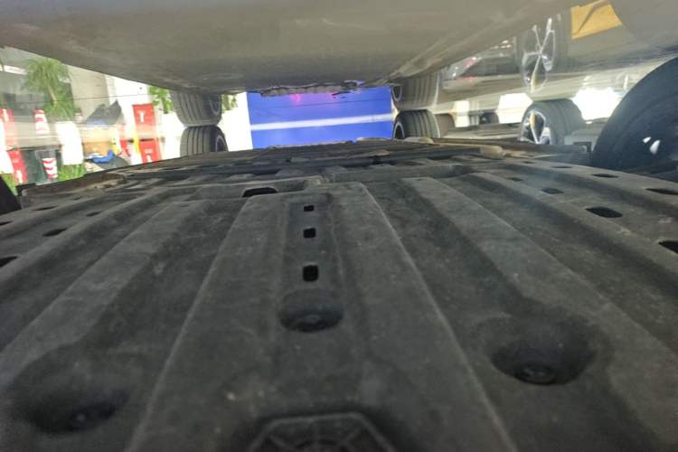 Used Deepal S07 2026 230Ultra with Huawei Qiankun ADS SE Edition Chassis Front