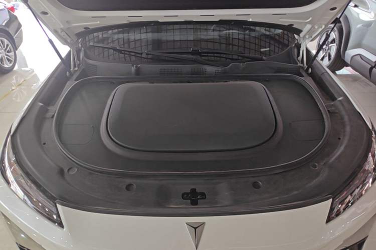 Used Deepal S07 2026 230Ultra with Huawei Qiankun ADS SE Edition Engine Bay