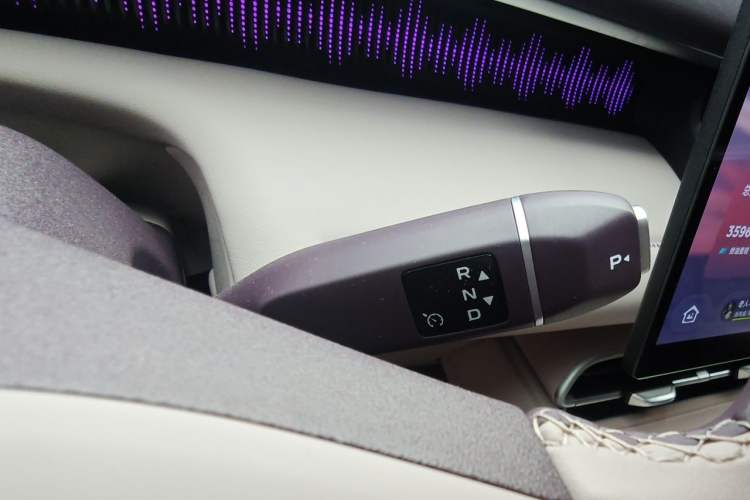 Used Deepal S07 2026 230Ultra with Huawei Qiankun ADS SE Edition Gear Lever