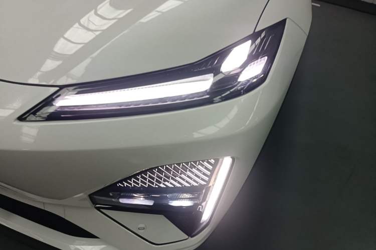 Used Deepal S07 2026 230Ultra with Huawei Qiankun ADS SE Edition Left Front Headlight