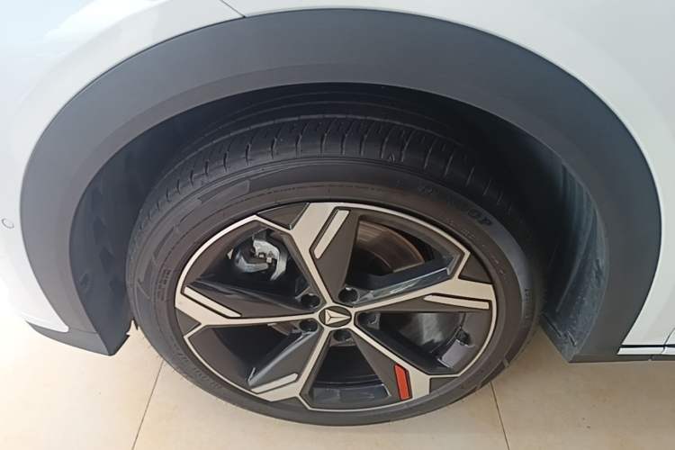 Used Deepal S07 2026 230Ultra with Huawei Qiankun ADS SE Edition Left Front Wheel Hub