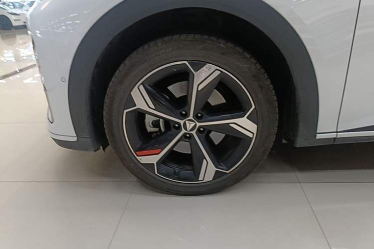 Used Deepal S07 2026 230Ultra with Huawei Qiankun ADS SE Edition Left Front Wheel Hub