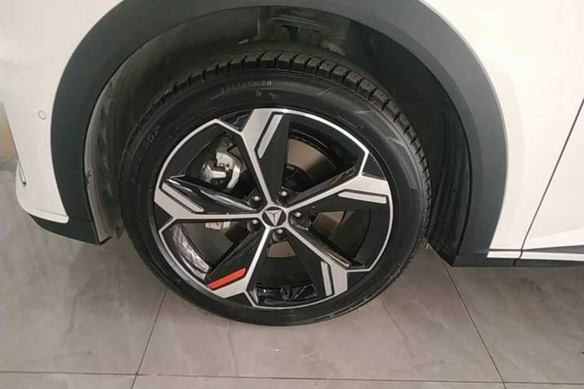 Used Deepal S07 2026 230Ultra with Huawei Qiankun ADS SE Edition Left Front Wheel Hub