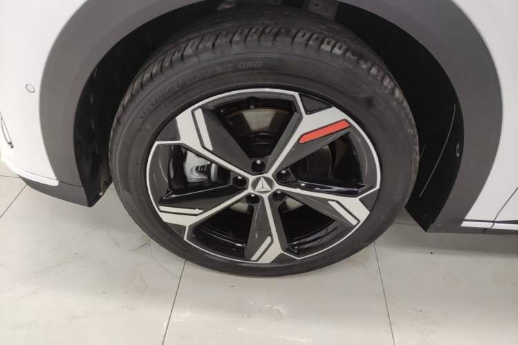 Used Deepal S07 2026 230Ultra with Huawei Qiankun ADS SE Edition Left Front Wheel Hub