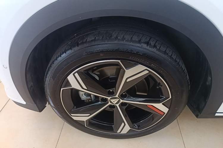 Used Deepal S07 2026 230Ultra with Huawei Qiankun ADS SE Edition Left Front Wheel Hub