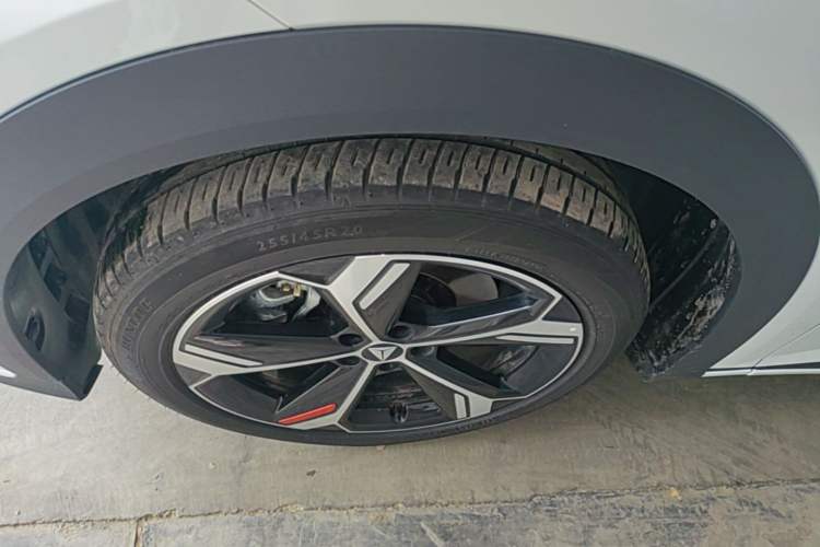 Used Deepal S07 2026 230Ultra with Huawei Qiankun ADS SE Edition Left Front Wheel Hub