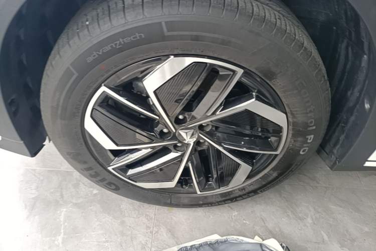 Used Deepal S07 2026 230Ultra with Huawei Qiankun ADS SE Edition Left Front Wheel Hub