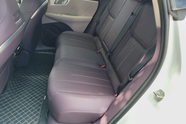 Used Deepal S07 2026 230Ultra with Huawei Qiankun ADS SE Edition Left Rear Seat