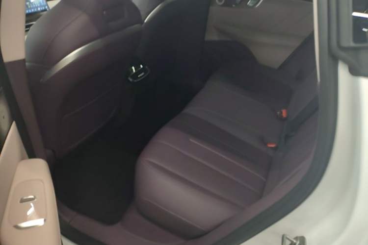 Used Deepal S07 2026 230Ultra with Huawei Qiankun ADS SE Edition Left Rear Seat