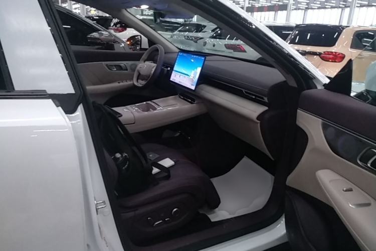 Used Deepal S07 2026 230Ultra with Huawei Qiankun ADS SE Edition Right Front Seat