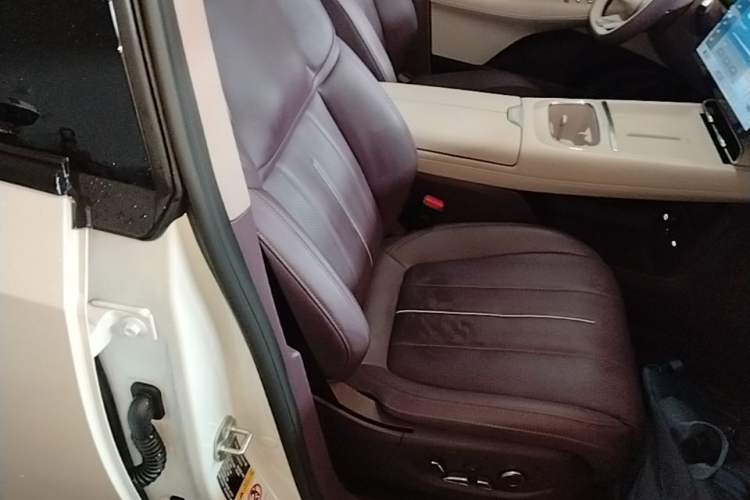 Used Deepal S07 2026 230Ultra with Huawei Qiankun ADS SE Edition Right Front Seat