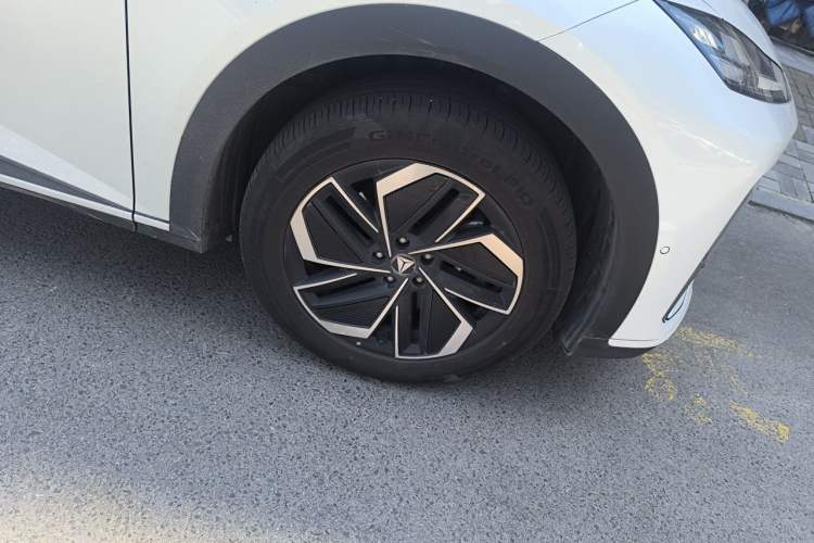 Used Deepal S07 2026 230Ultra with Huawei Qiankun ADS SE Edition Right Front Wheel Hub