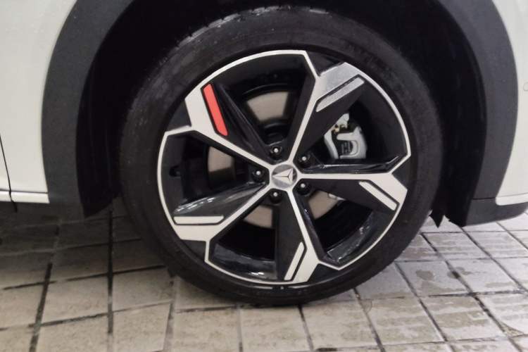 Used Deepal S07 2026 Model 630Ultra Huawei Qiankun ADS SE Edition Right Front Wheel Hub