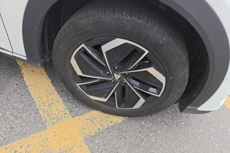 Used Deepal S07 2026 230Ultra with Huawei Qiankun ADS SE Edition Right Front Wheel Hub