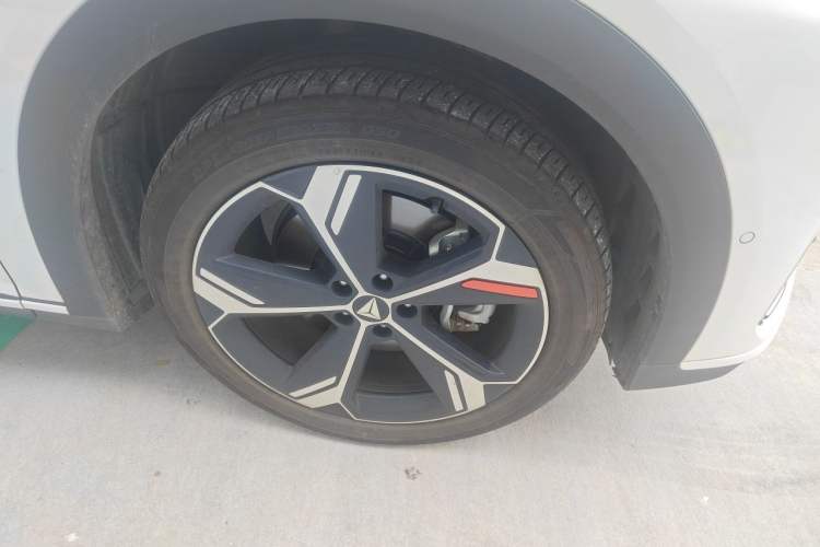 Used Deepal S07 2026 Model 230Plus Huawei Qiankun ADS SE Edition Right Front Wheel Hub