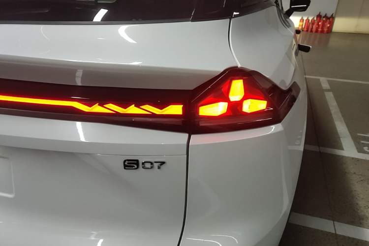 Used Deepal S07 2026 230Ultra with Huawei Qiankun ADS SE Edition Right Rear Taillight