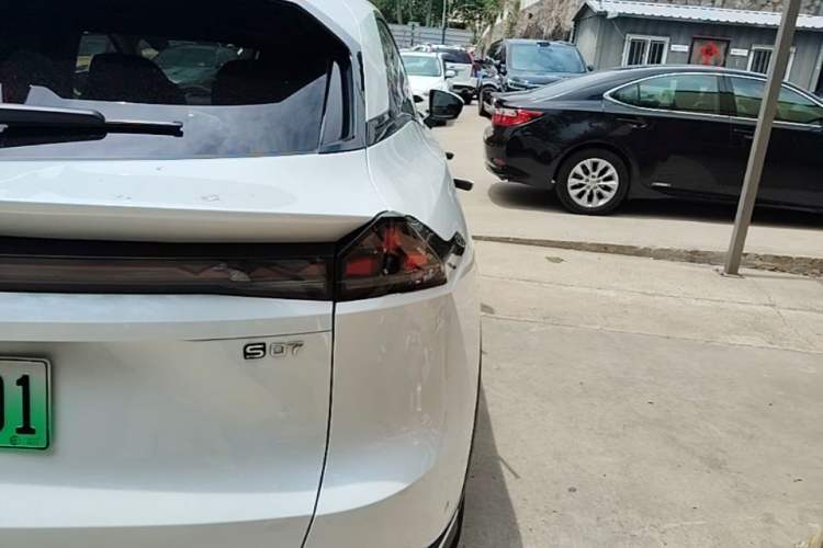 Used Deepal S07 2026 230Ultra with Huawei Qiankun ADS SE Edition Right Rear Taillight