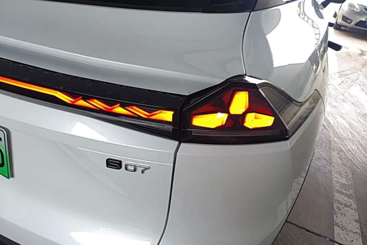 Used Deepal S07 2026 230Ultra with Huawei Qiankun ADS SE Edition Right Rear Taillight