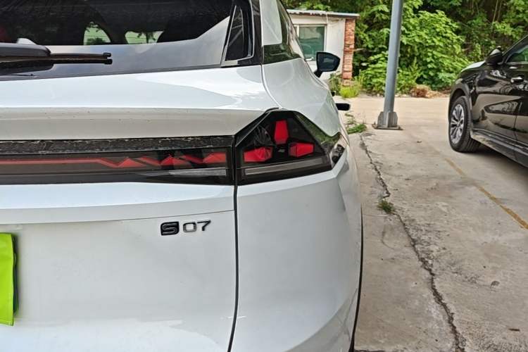 Used Deepal S07 2026 230Ultra with Huawei Qiankun ADS SE Edition Right Rear Taillight