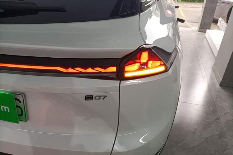 Used Deepal S07 2026 230Ultra with Huawei Qiankun ADS SE Edition Right Rear Taillight