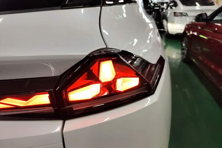 Used Deepal S07 2026 230Ultra with Huawei Qiankun ADS SE Edition Right Rear Taillight