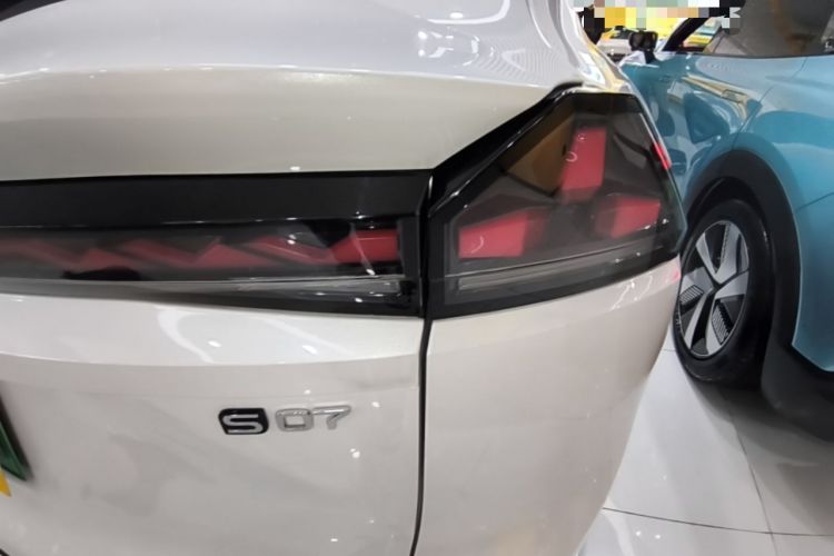 Used Deepal S07 2026 230Ultra with Huawei Qiankun ADS SE Edition Right Rear Taillight