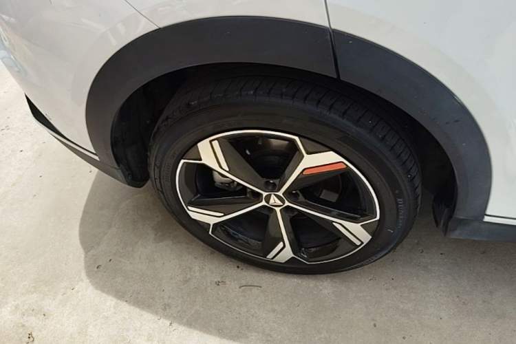 Used Deepal S07 2026 230Ultra with Huawei Qiankun ADS SE Edition Right Rear Wheel Hub