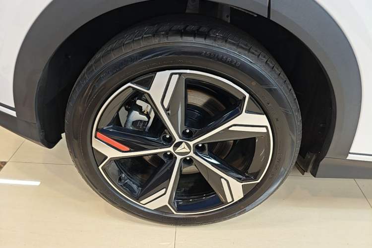 Used Deepal S07 2026 230Ultra with Huawei Qiankun ADS SE Edition Right Rear Wheel Hub