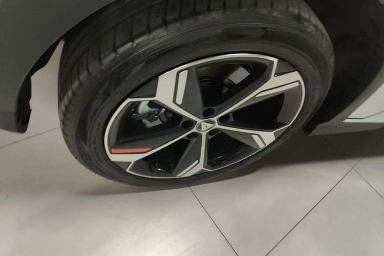 Used Deepal S07 2026 230Ultra with Huawei Qiankun ADS SE Edition Right Rear Wheel Hub