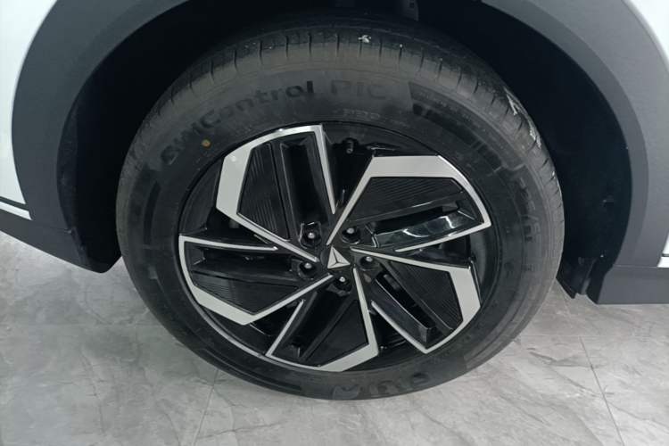 Used Deepal S07 2026 230Ultra with Huawei Qiankun ADS SE Edition Right Rear Wheel Hub