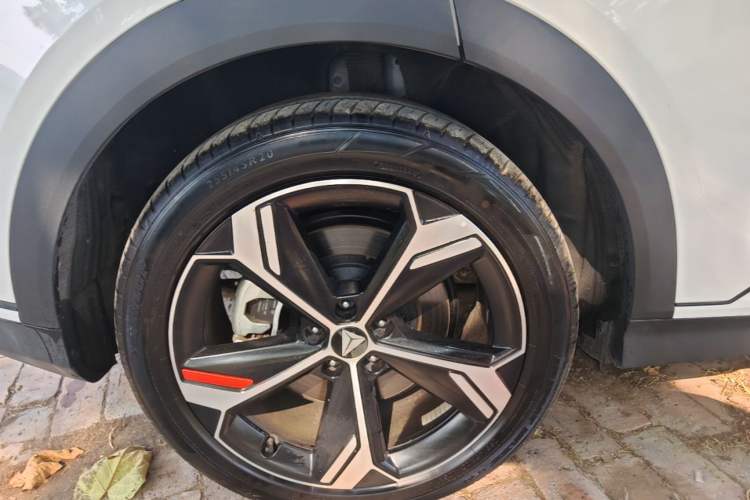 Used Deepal S07 2026 230Ultra with Huawei Qiankun ADS SE Edition Right Rear Wheel Hub