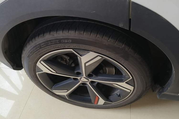 Used Deepal S07 2026 230Ultra with Huawei Qiankun ADS SE Edition Right Rear Wheel Hub