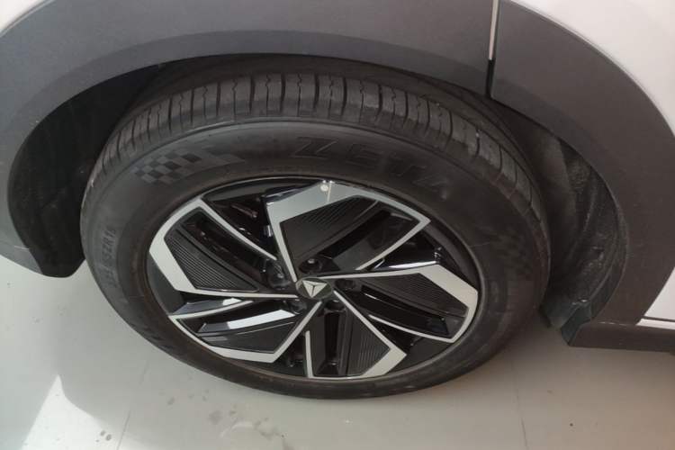 Used Deepal S07 2026 Model 300Ultra Huawei Qiankun ADS SE Edition Right Rear Wheel Hub