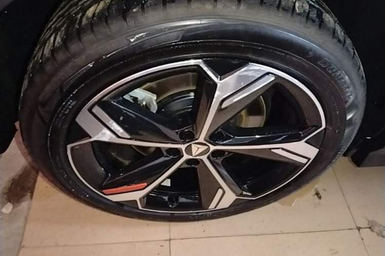 Used Deepal S07 2026 230Ultra with Huawei Qiankun ADS SE Edition Right Rear Wheel Hub