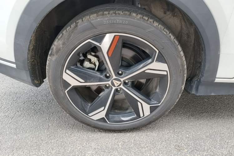 Used Deepal S07 2026 230Ultra with Huawei Qiankun ADS SE Edition Right Rear Wheel Hub