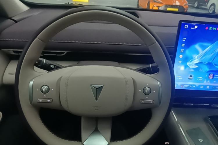 Used Deepal S07 2026 230Ultra with Huawei Qiankun ADS SE Edition Steering Wheel