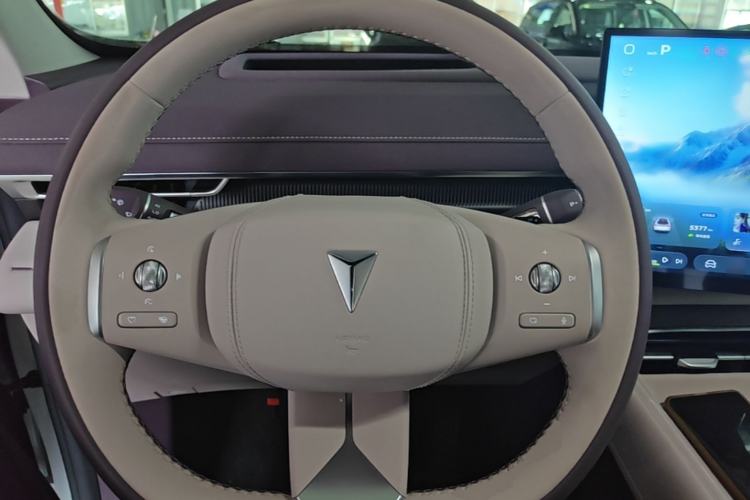 Used Deepal S07 2026 230Ultra with Huawei Qiankun ADS SE Edition Steering Wheel