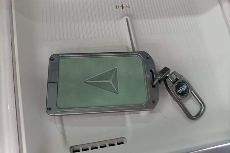 Used Deepal S07 2026 230Ultra with Huawei Qiankun ADS SE Edition Vehicle Key