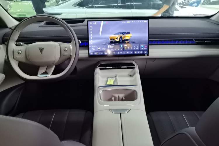 Used Deepal S07 2026 230Ultra with Huawei Qiankun ADS SE Edition Center Console