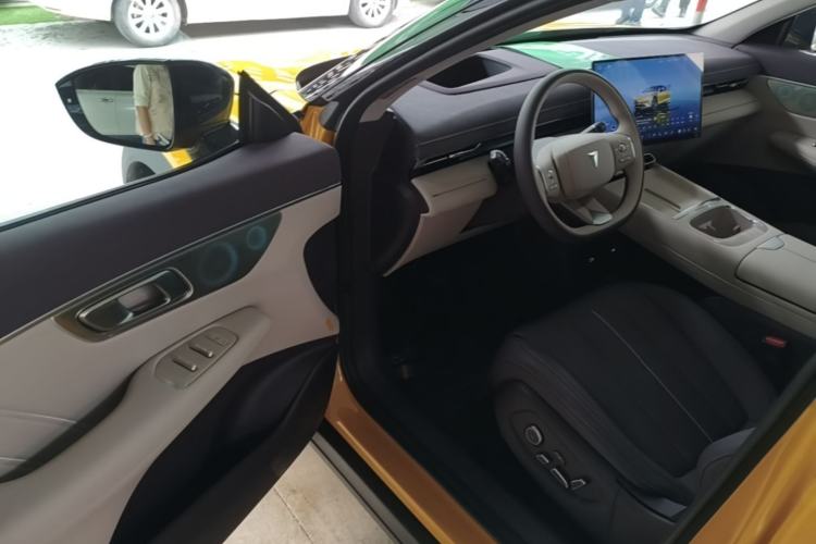 Used Deepal S07 2026 230Ultra with Huawei Qiankun ADS SE Edition Driver Seat