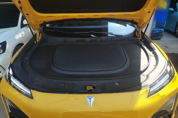 Used Deepal S07 2026 230Ultra with Huawei Qiankun ADS SE Edition Engine Bay