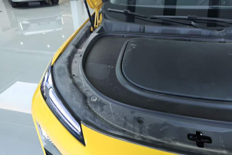 Used Deepal S07 2026 230Ultra with Huawei Qiankun ADS SE Edition Engine Bay Right