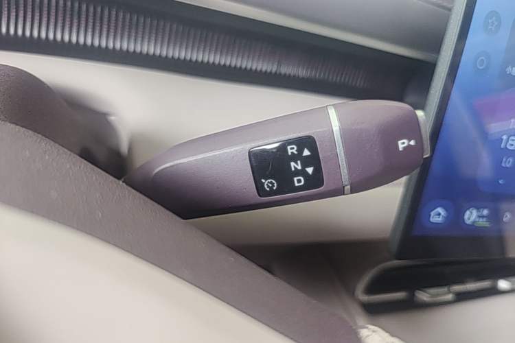 Used Deepal S07 2026 230Ultra with Huawei Qiankun ADS SE Edition Gear Lever