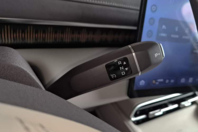 Used Deepal S07 2026 230Ultra with Huawei Qiankun ADS SE Edition Gear Lever